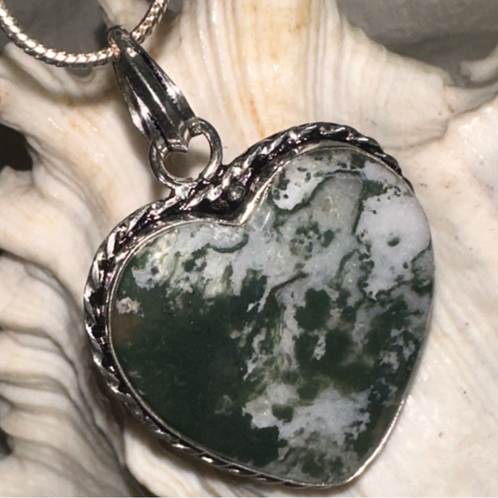 Sale* Charming Tree Agate Heart handcrafted pendant